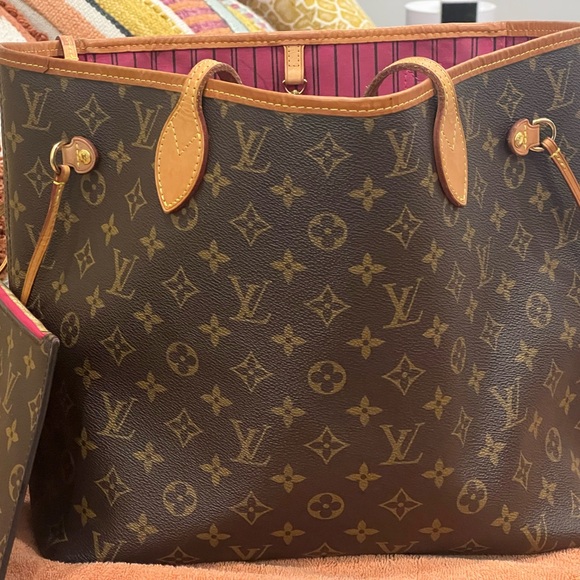 Louis Vuitton Brown Monogram Neverfull MM with Magenta interior. Includes pouch. - Picture 1 of 15